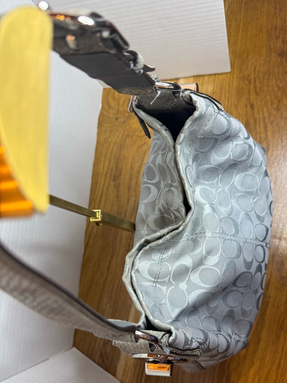 Coach F16538 Signature Jacquard Hobo Shoulder Bag Silver Gray Lilac Lining VGUC - Picture 4 of 10